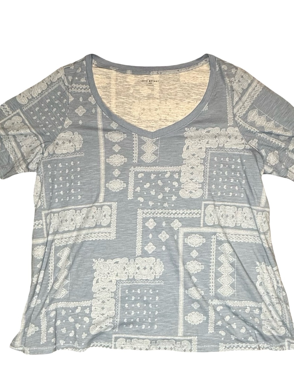 Lane Bryant Light Blue bandanna Patterned‎ V-Neck Top lightweight boho EUC